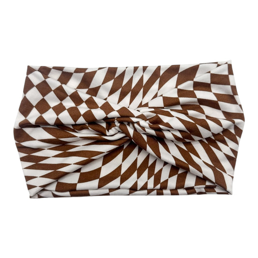 BROWN & WHITE GROOVY CHECKERS - COCO